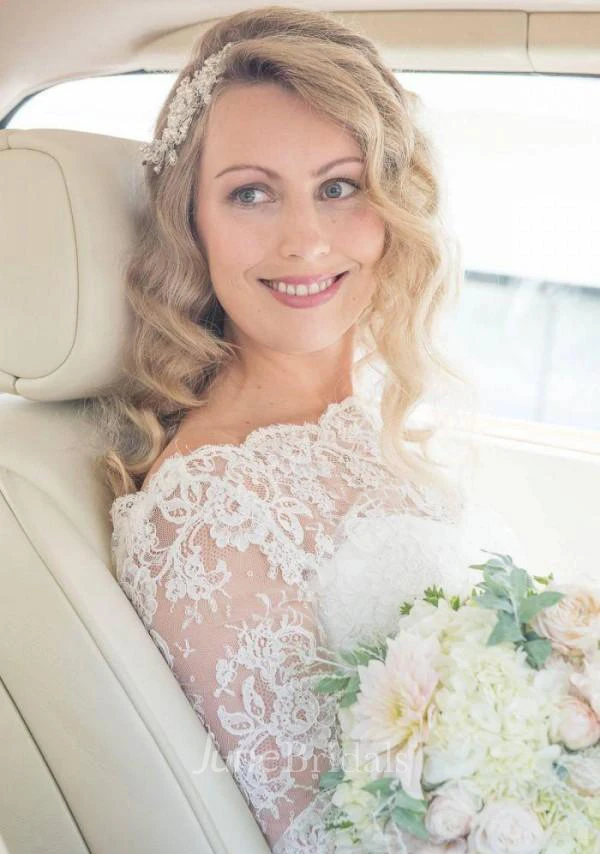 A Line Country Illusion Lace Bateau Neck V Back Zipper up Wedding Dress with Sleeves