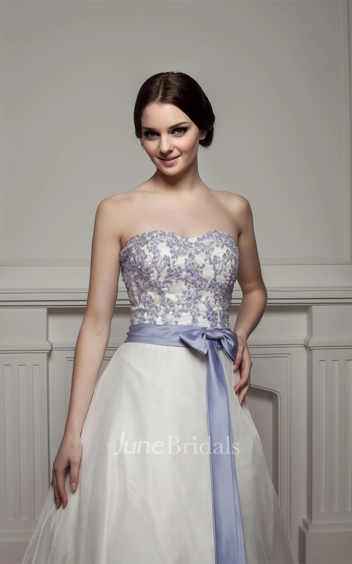 Sweetheart Appliqued A-Line Gown with Ribbon and Court Train
