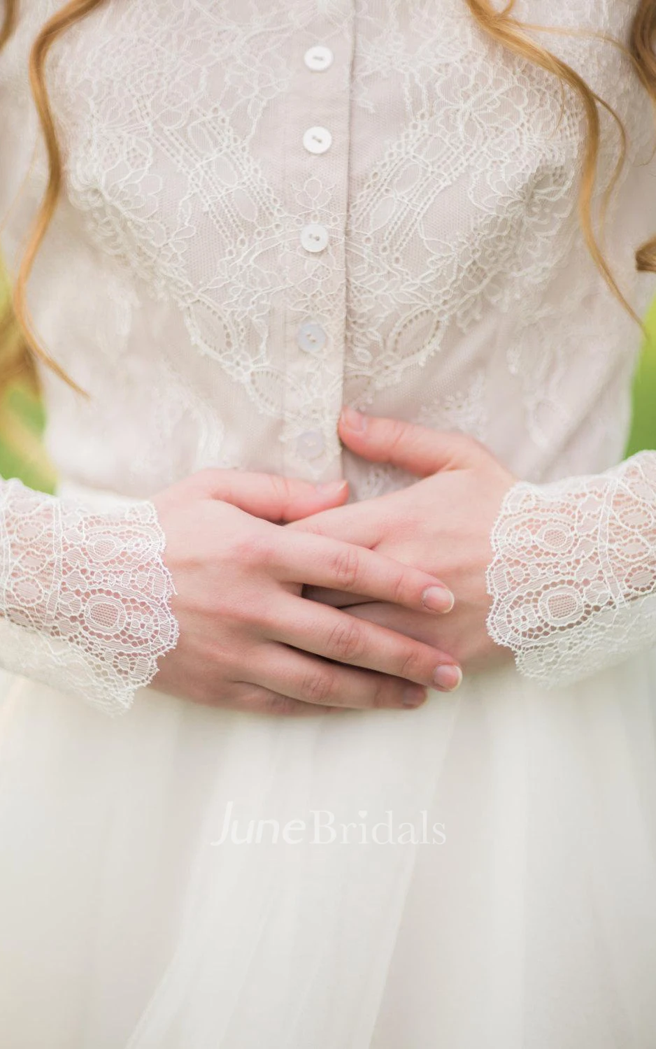 Lace Weddig Dress With Appliques Button