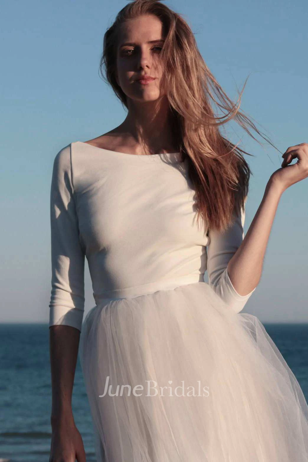 Short Mini Long Sleeve Tulle Wedding Dress