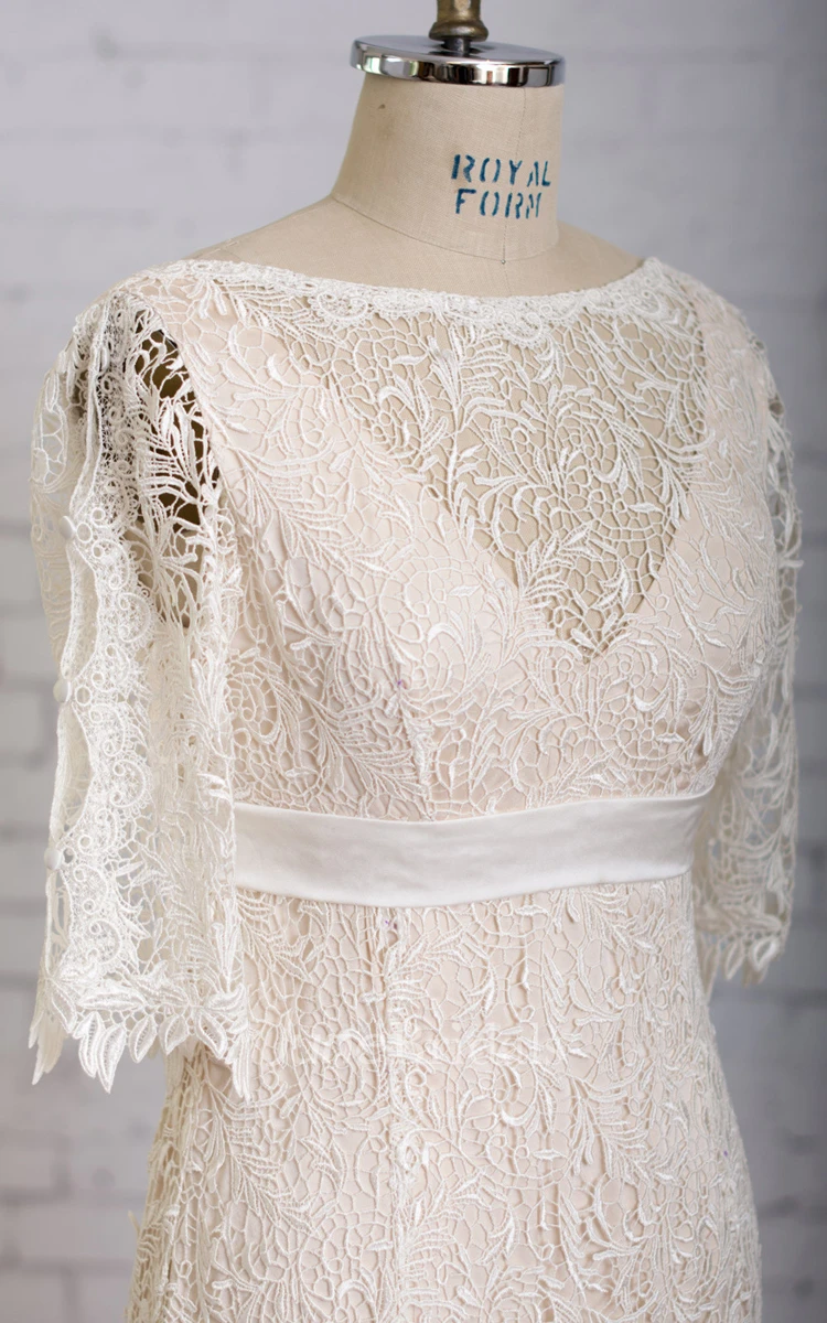 Column Illusion Neck Half-sleeved V-back Floor-length Lace Dress