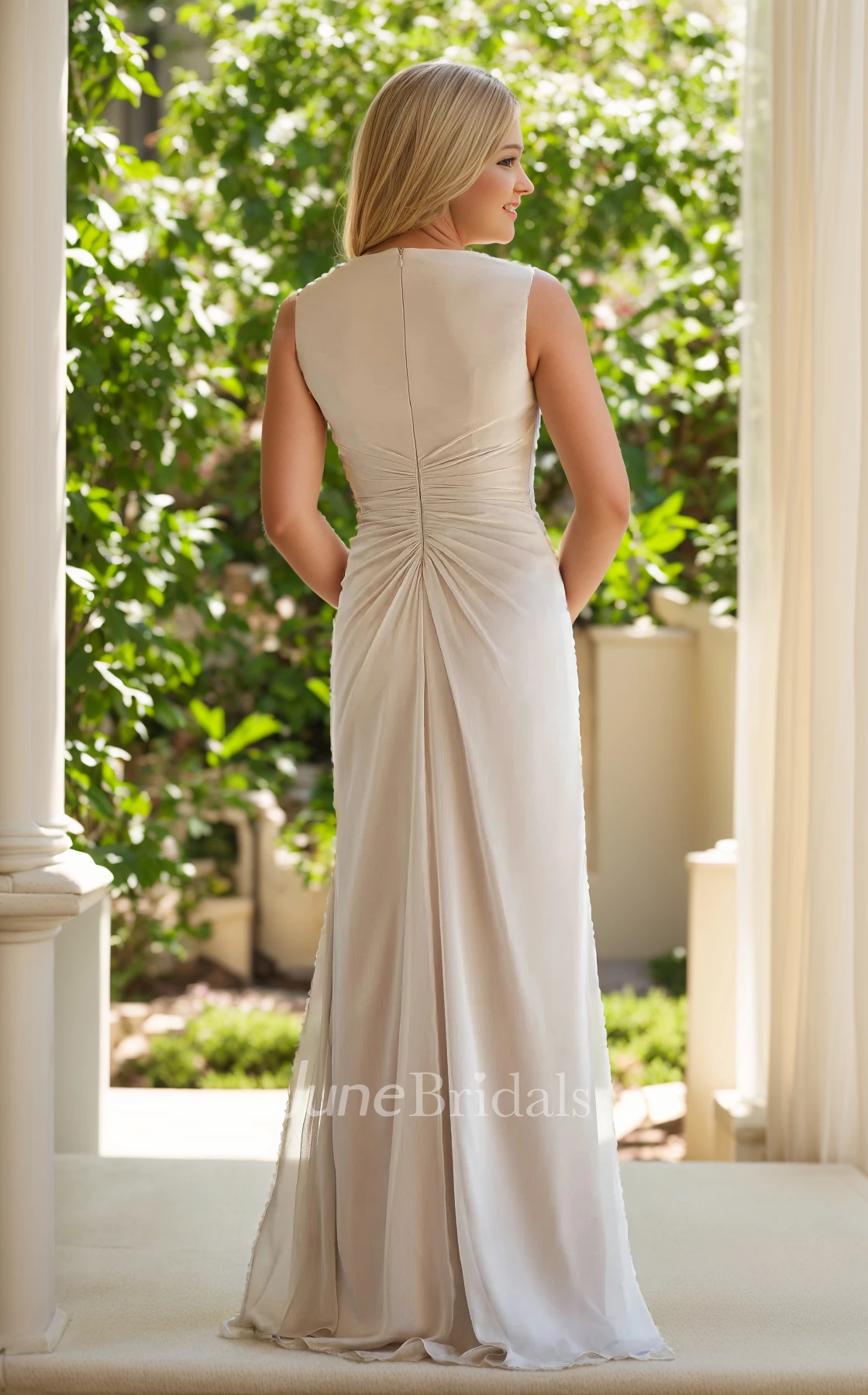 Elegent Modest MOB Sheath V-Neck Maxi Ruching Chiffon Sweep Train Dress