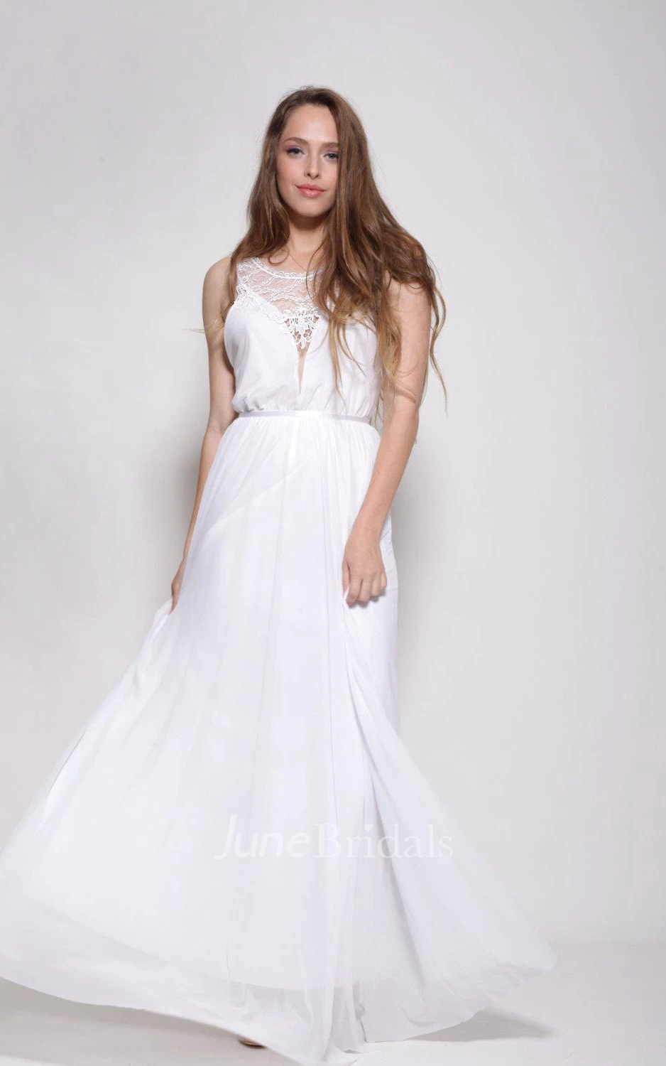 Chiffon Lace Weddig Dress With Embroideries