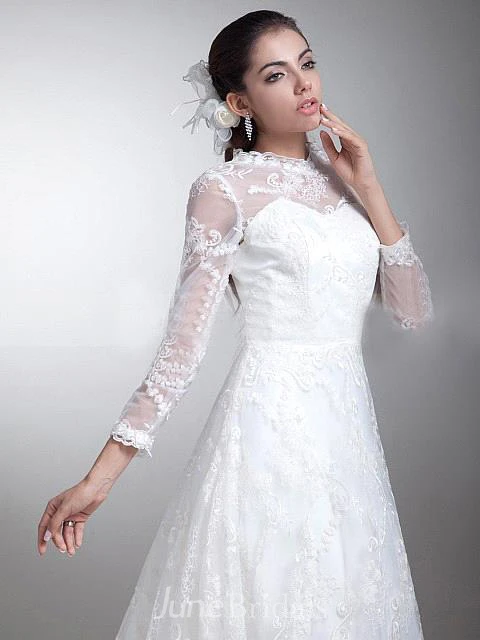 Elegant Tulle Lace Illusion Wedding Dress Sweep Train