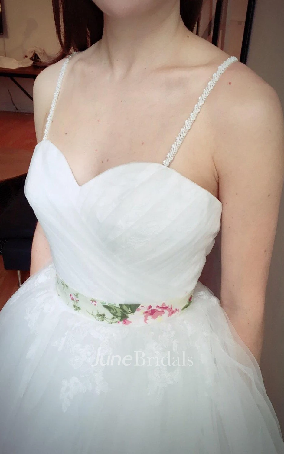 Spaghetti Strapped Sweetheart Lace Weddig Dress