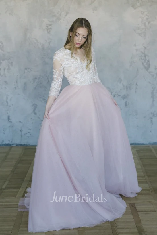 3/4 Sleeve Lace Tulle Wedding Gown With V-neck