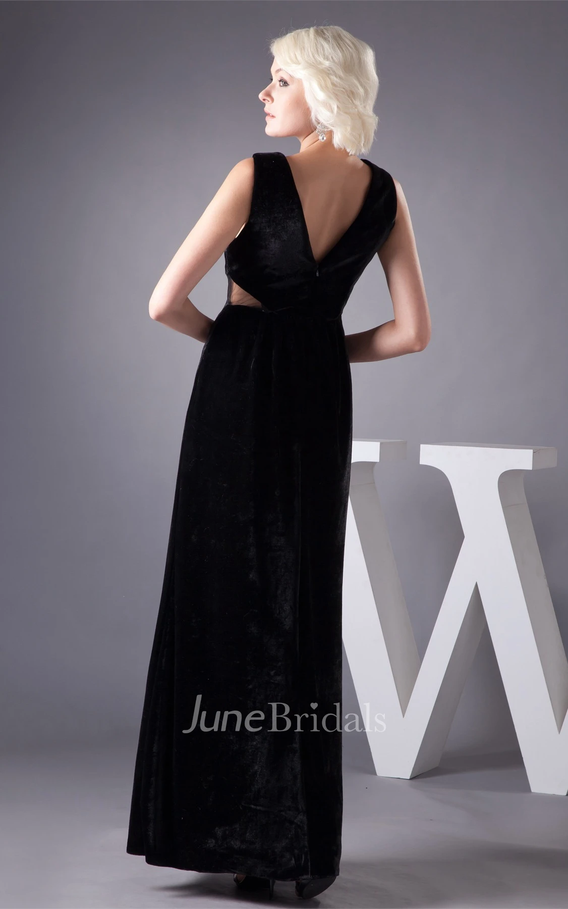 Plunged Sleeveless Sheath Dress with Keyhole and Pleats