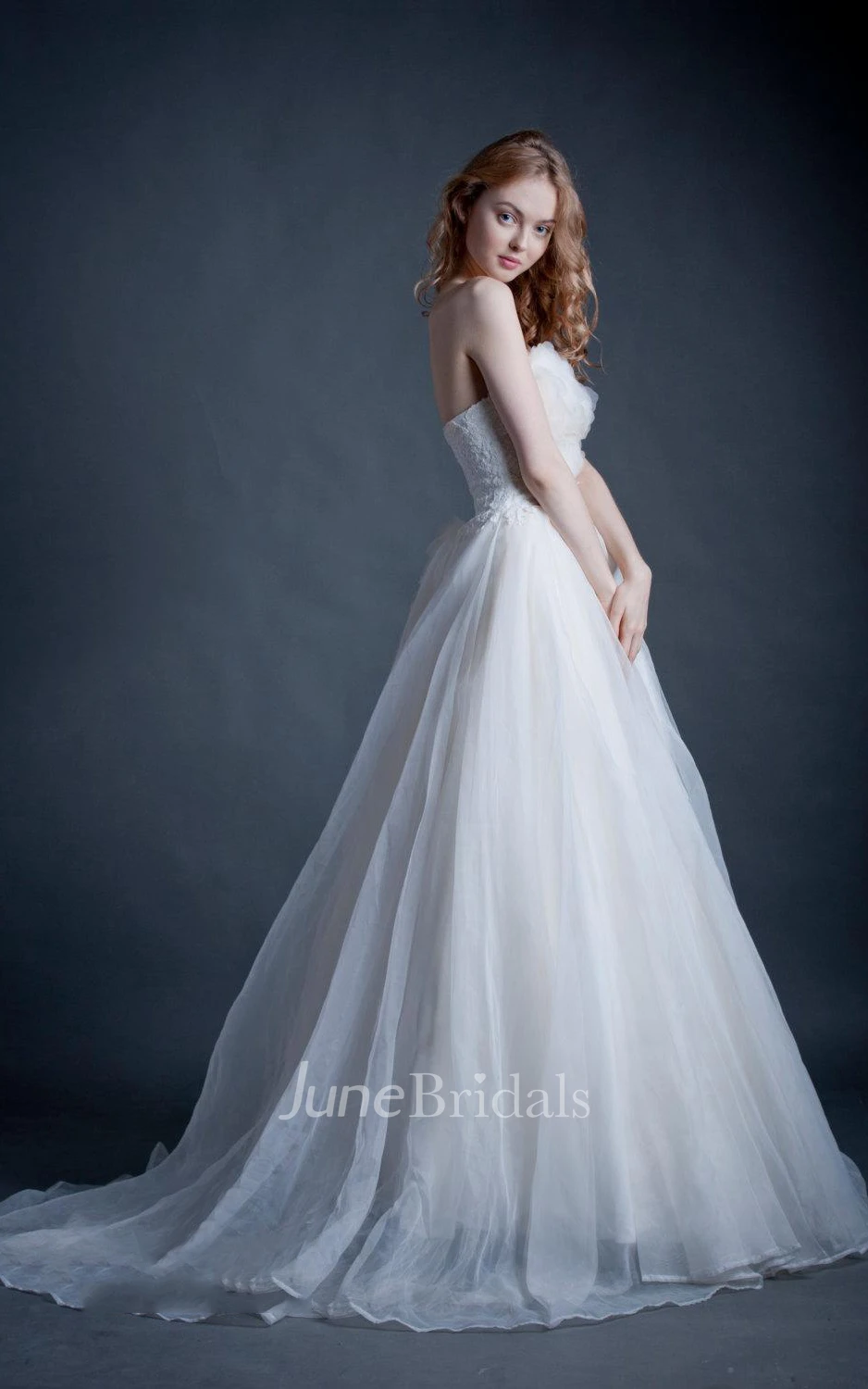 Straoless Sweetheart Wedding Dresses With 3-D Flower Ruffles