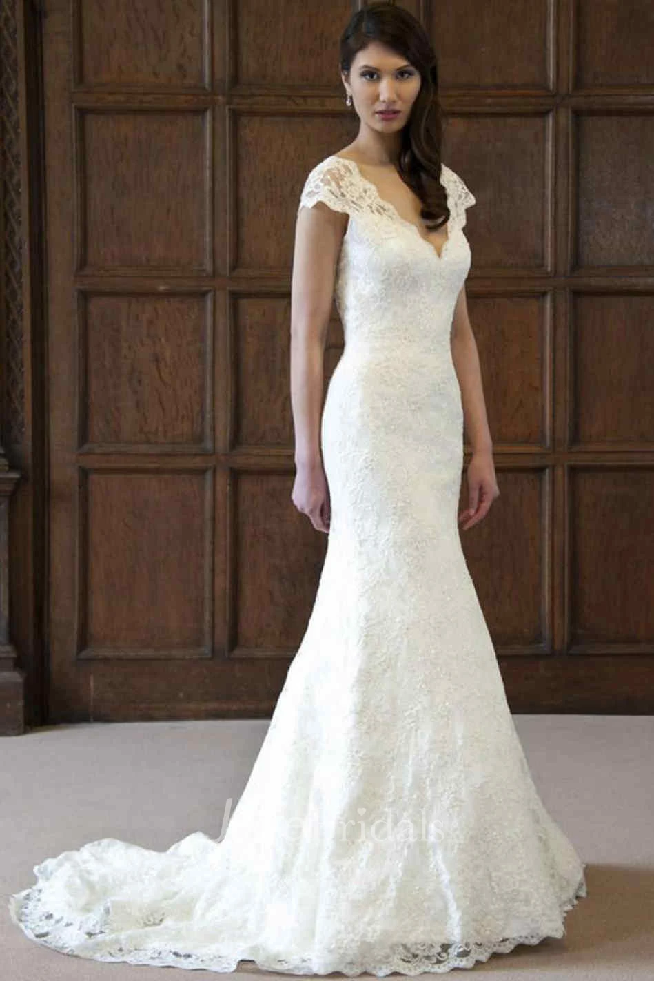 Lace Cap-Sleeve Mermaid Spring Wedding Dress with Keyhole Elegant Bridal Gown