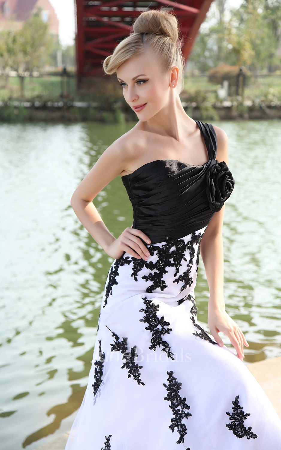 Vibrant Ruched Column Dress With Floral Top And Lace Appliques