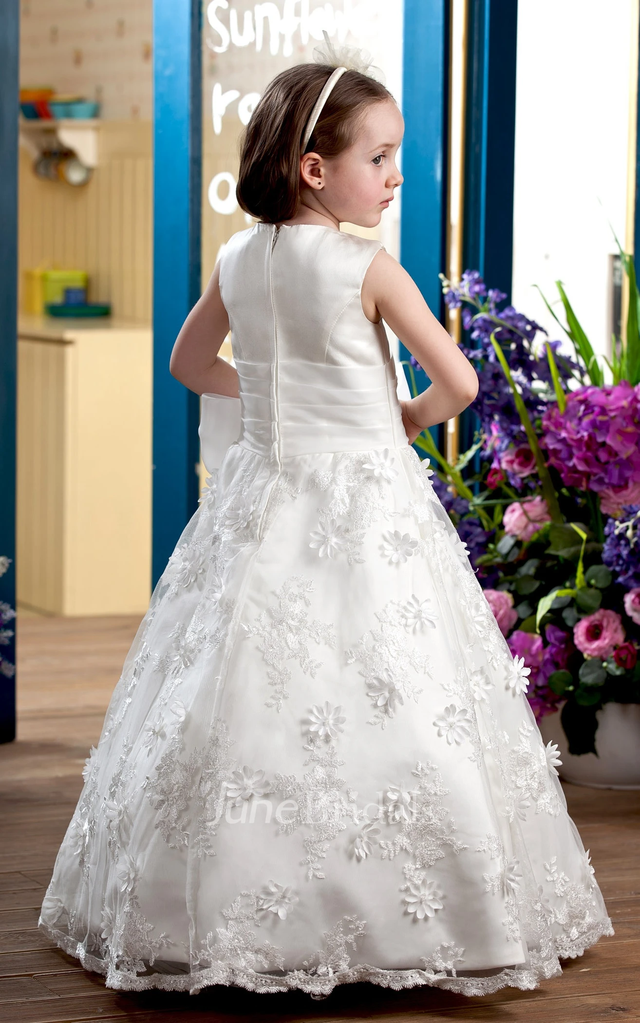 Cute High-Neck A-Line Flower Girl Dress With Appliques