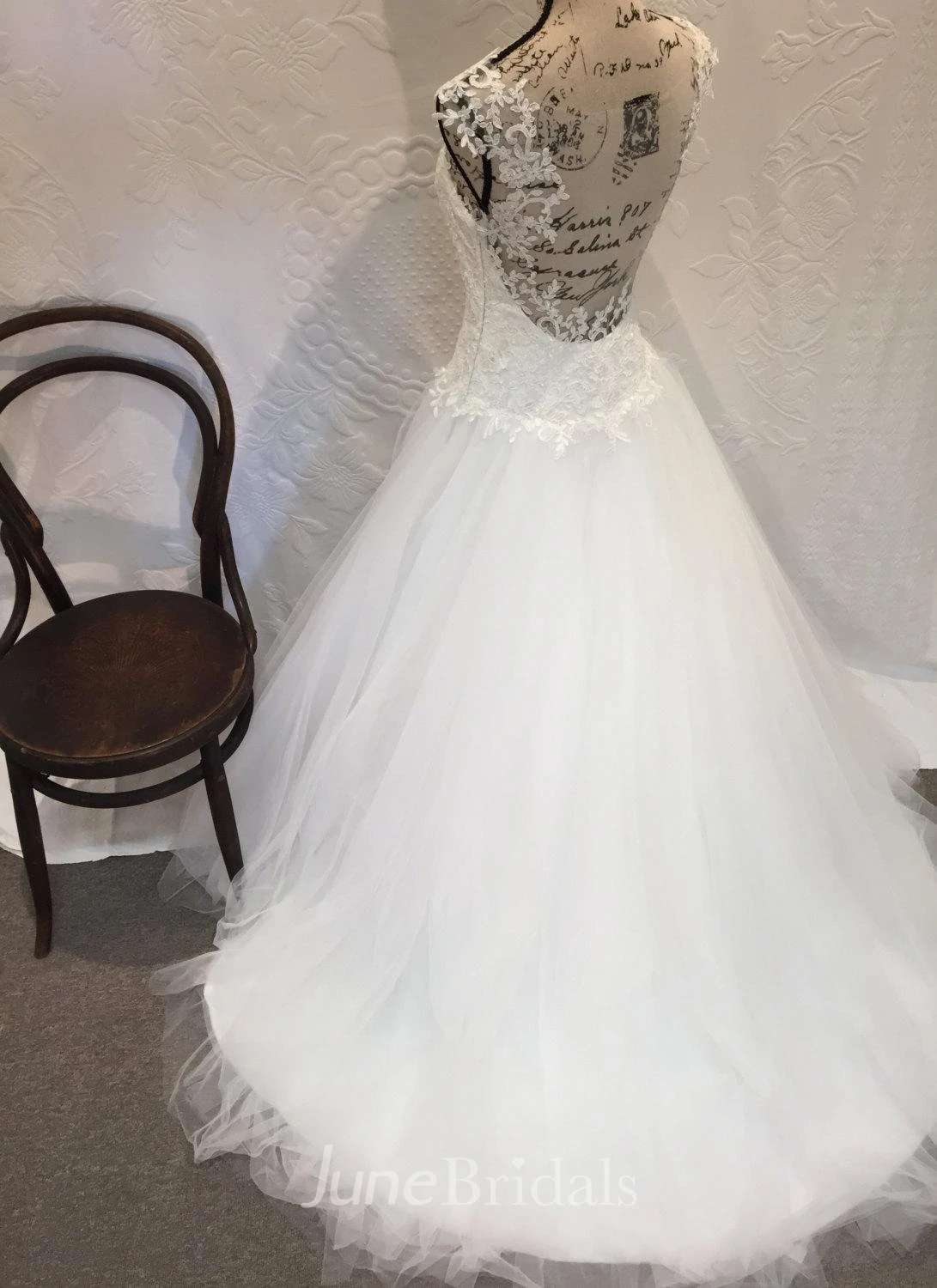 Off White Cap Sleeve Sweetheart Neck Pleated Tulle & Lace Wedding Dress