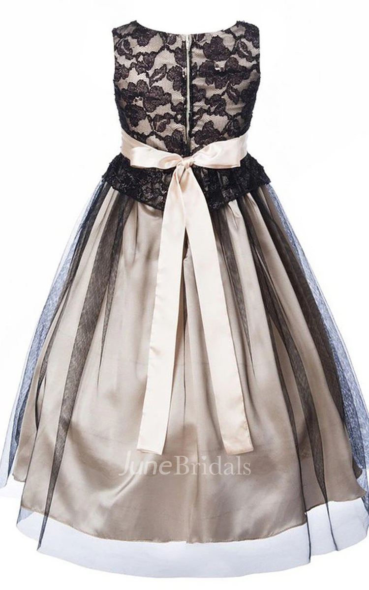 Sleeveless Pleated A-line Dress With Lace Bodice