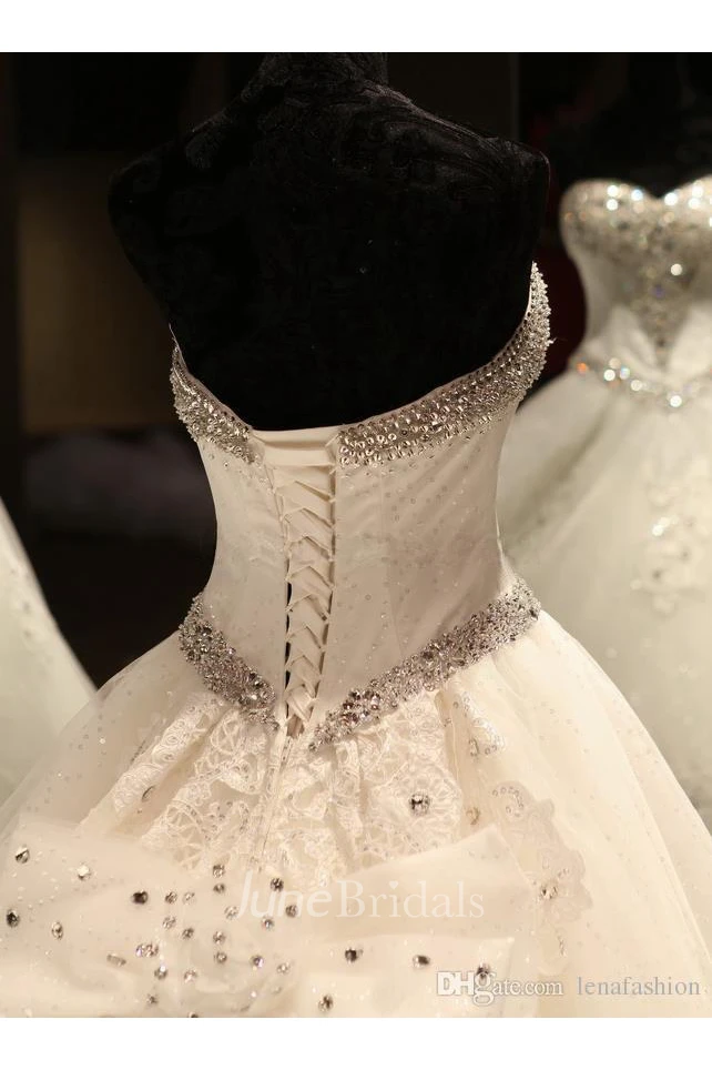 Luxurious Sweetheart Ball Gown Wedding Dress Crystal Beadings Long Train