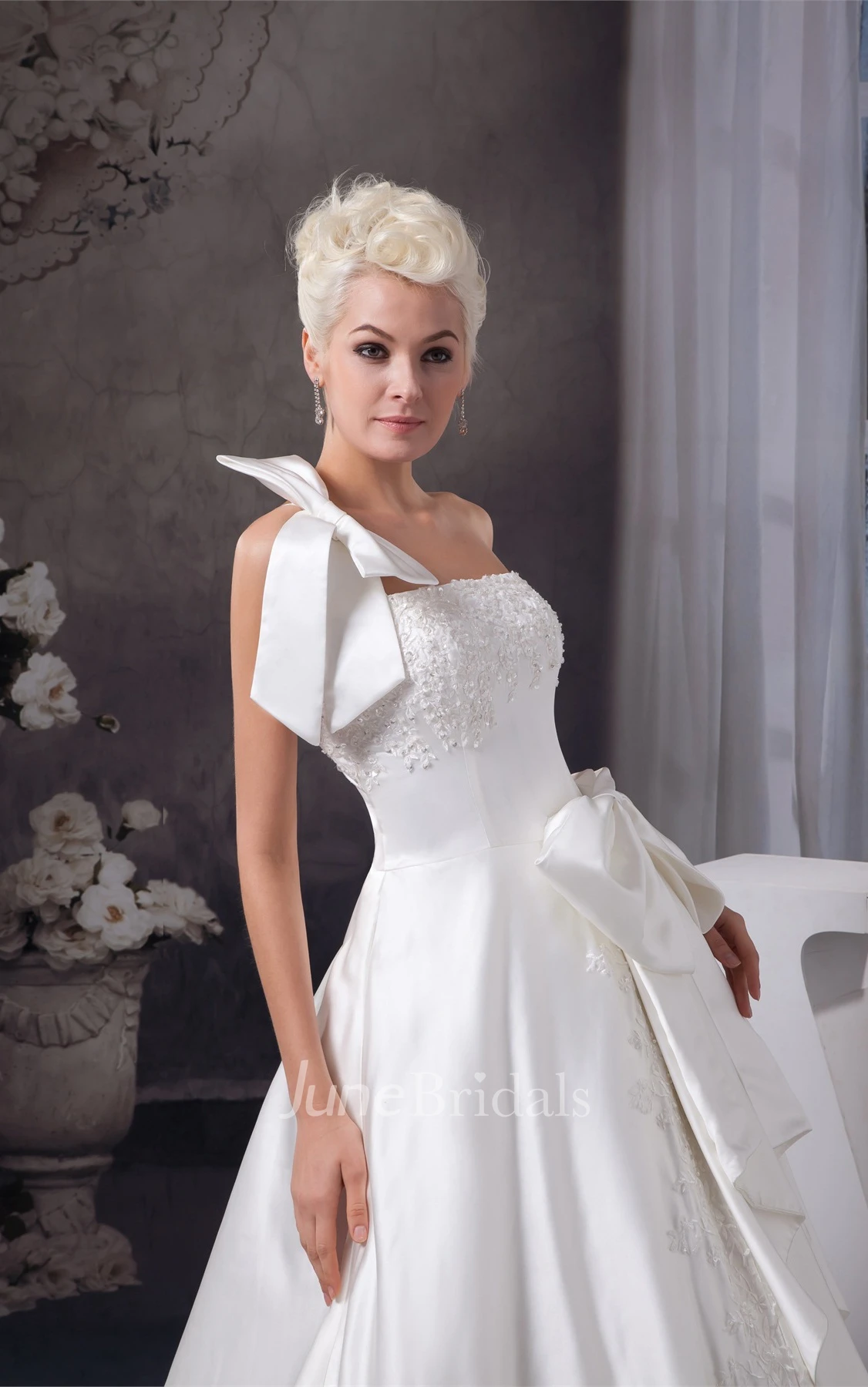 Sleeveless Appliqued Ball Gown with Bow and Single Strap