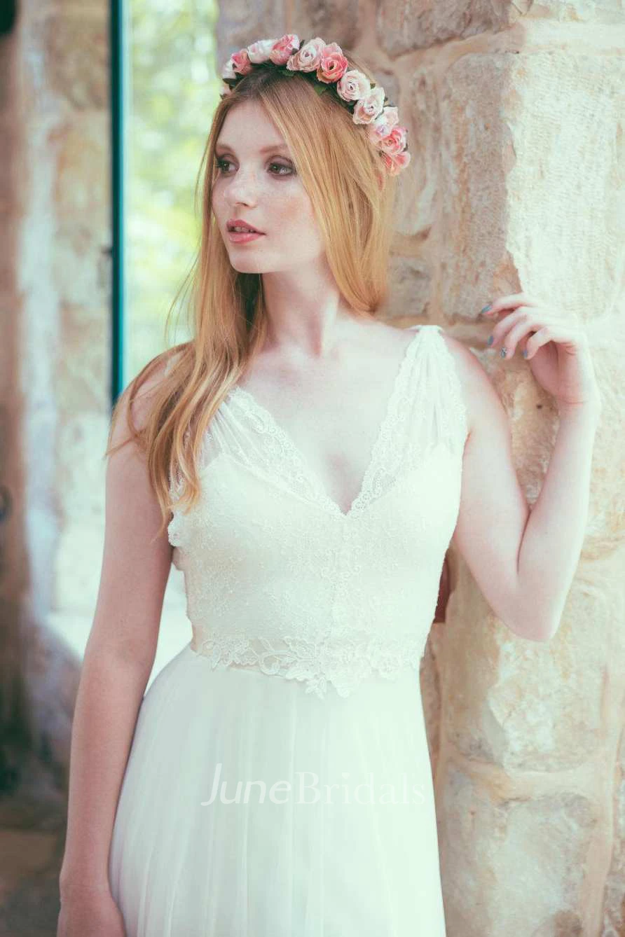 Deep-V-Neck Sleeveless Chiffon Sleeveless Wedding Dress With Ribbon