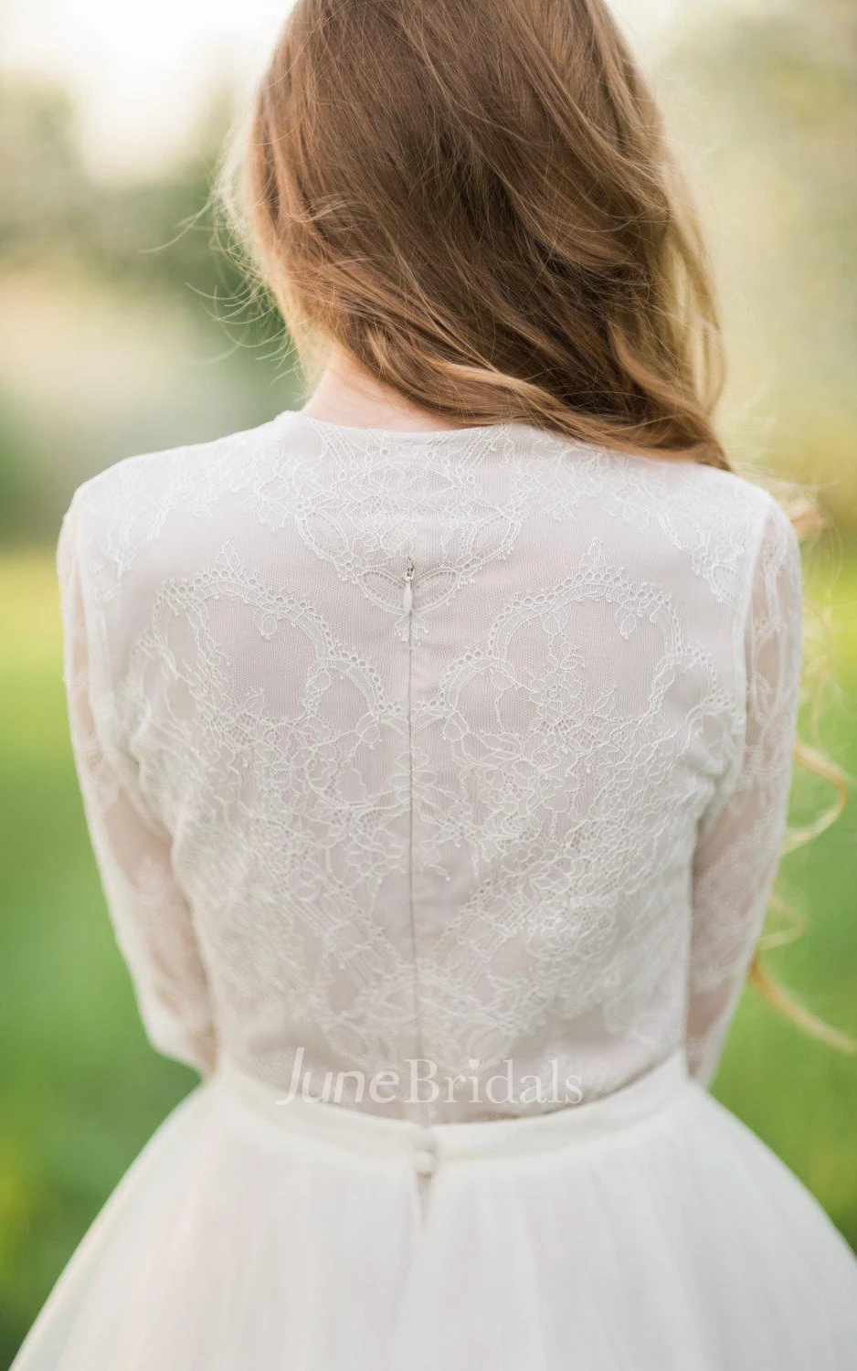 Lace Weddig Dress With Appliques Button