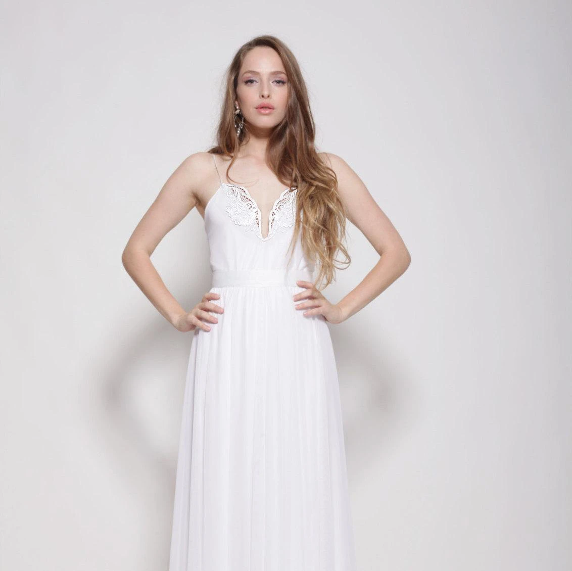 Hippie Spaghetti Strap A-Line Chiffon Wedding Dress With Appliqued Collar