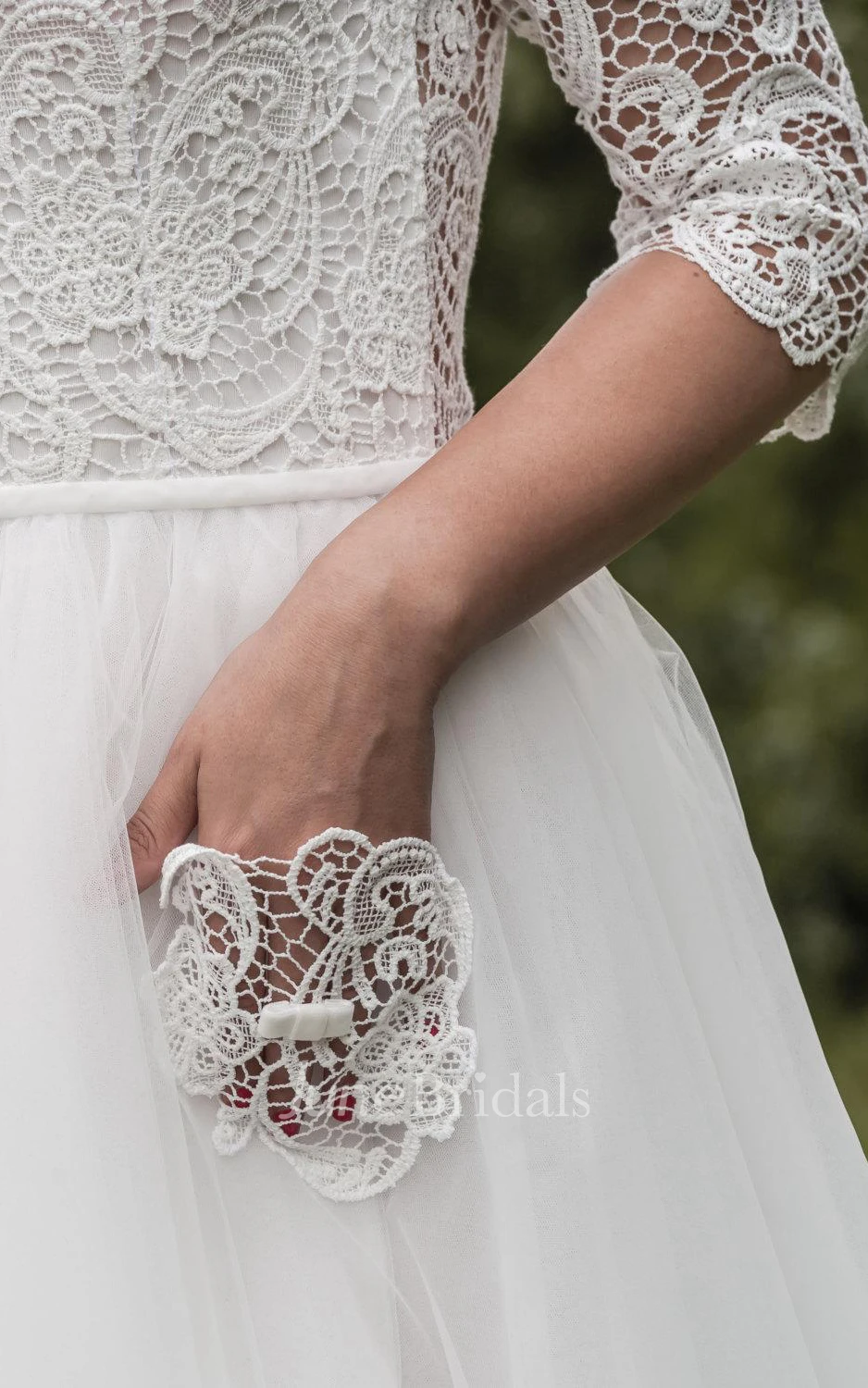 Vintage Inspired Tea Length Tulle Wedding Dress With Lace Bodice