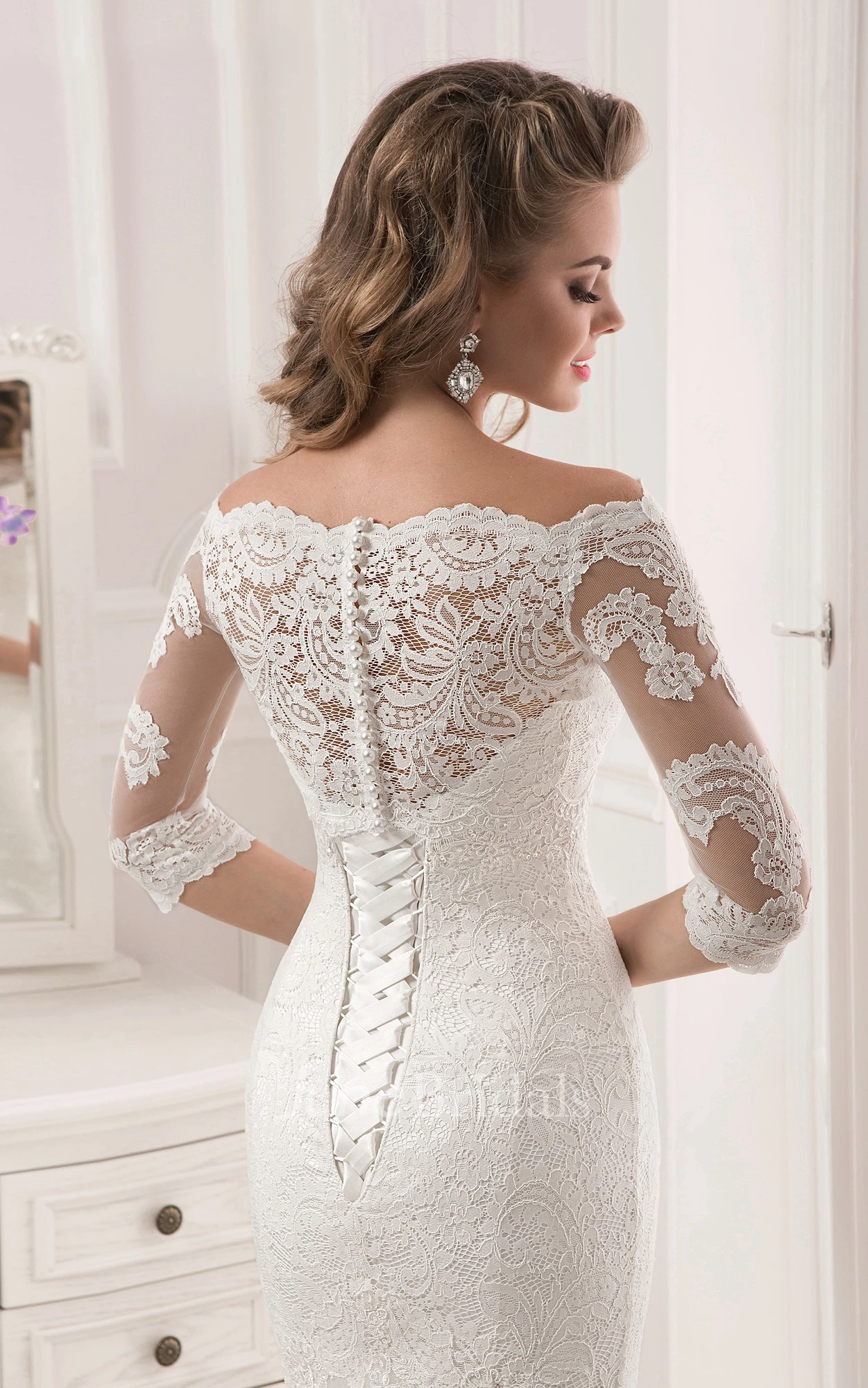 Half Sleeve Scalloped Neckline Lace Mermaid Dress