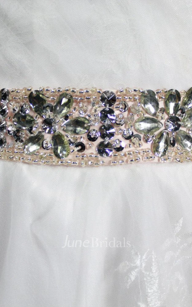 Sweetheart A-Line Tulle Wedding Dress With Beading and Appliques