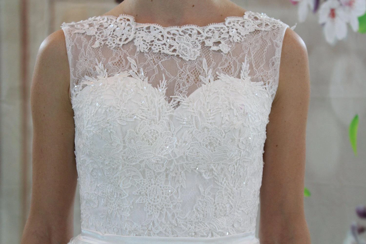 Jewel Neck Sleeveless A-Line Tulle Wedding Dress With Lace Top