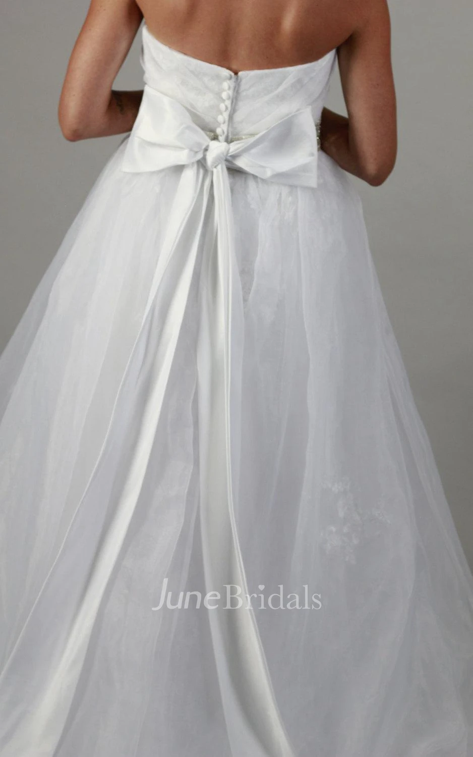 Sweetheart Organza a Line Wedding Dress With Crystal Belt