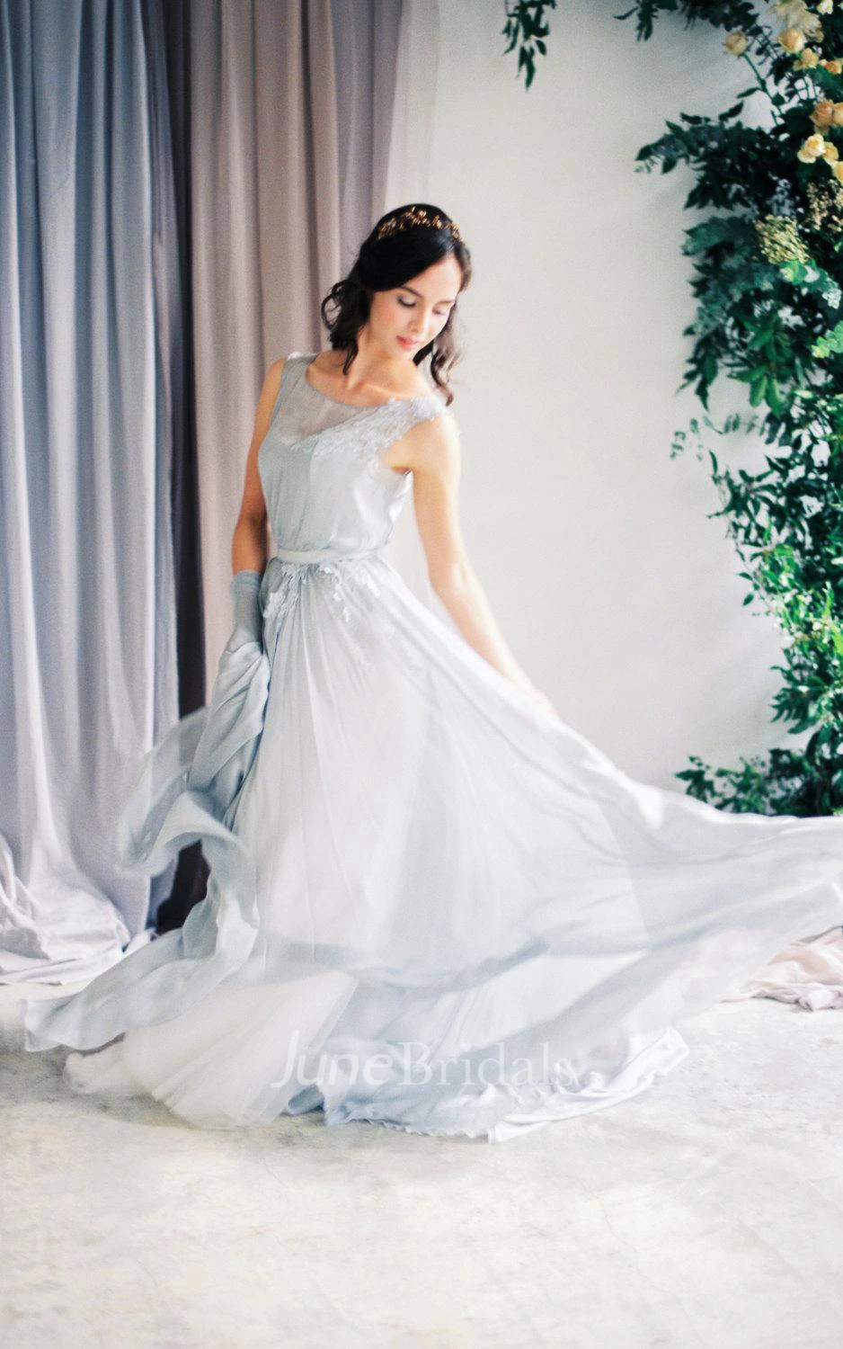 Chiffon Lace Weddig Dress With Flower