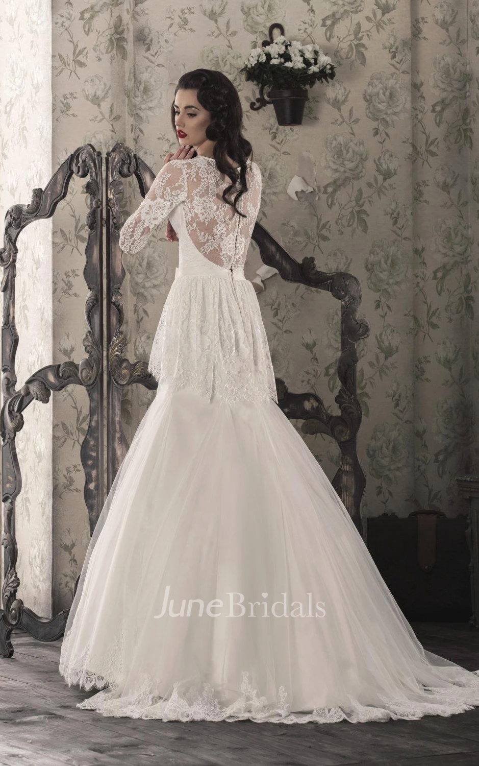 Mermaid Long Sleeve Lace Weddig Dress With Illusion