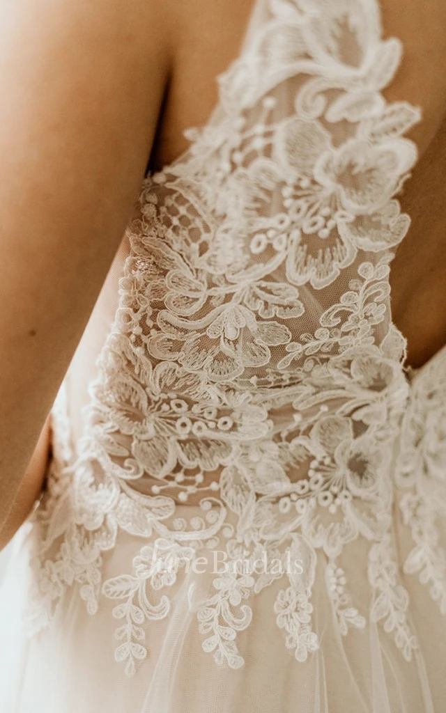 A-line Spaghetti Straps Elegant V-Neck Deep V-Back Romantic Tulle Lace Applique Spring Wedding Dress