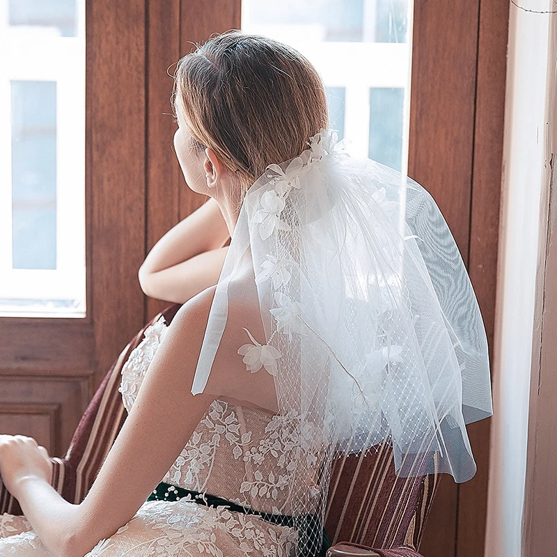 European Style Short Bridal Veil with Flowers