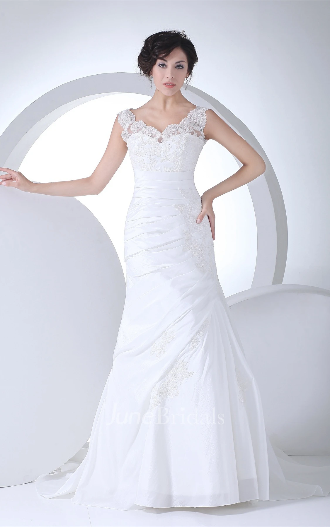 Caped-Sleeve Mermaid Ruched Dress with Appliques