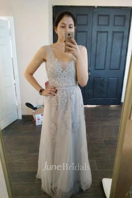 A-line Sleeveless V-neck Tulle Applique Floor Length Dress