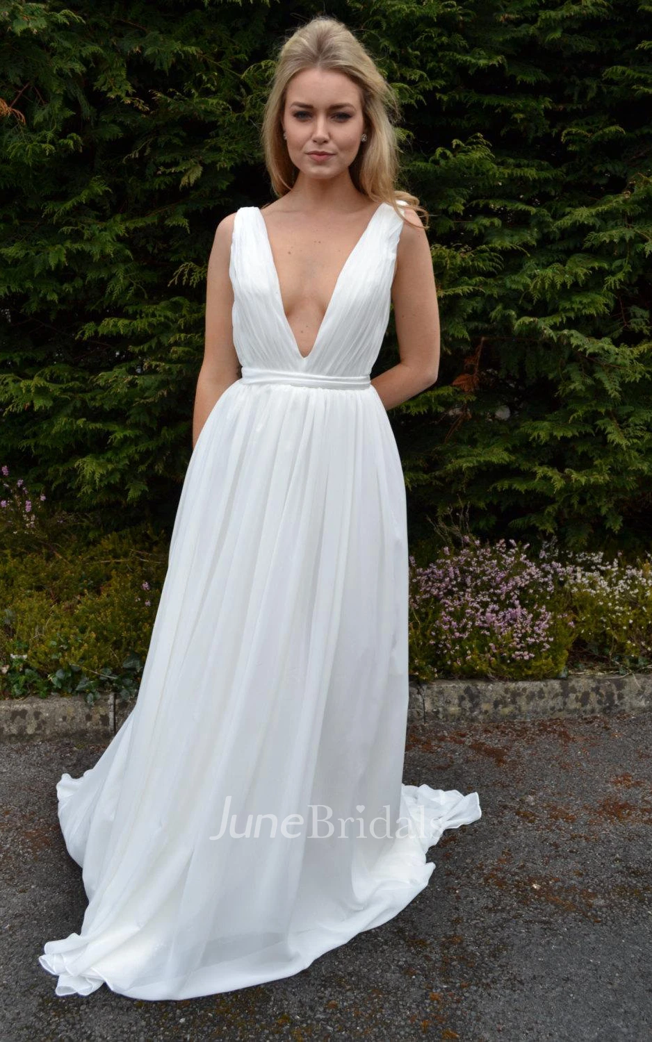 Backless Chiffon Satin Weddig Dress With Pleats Sequins