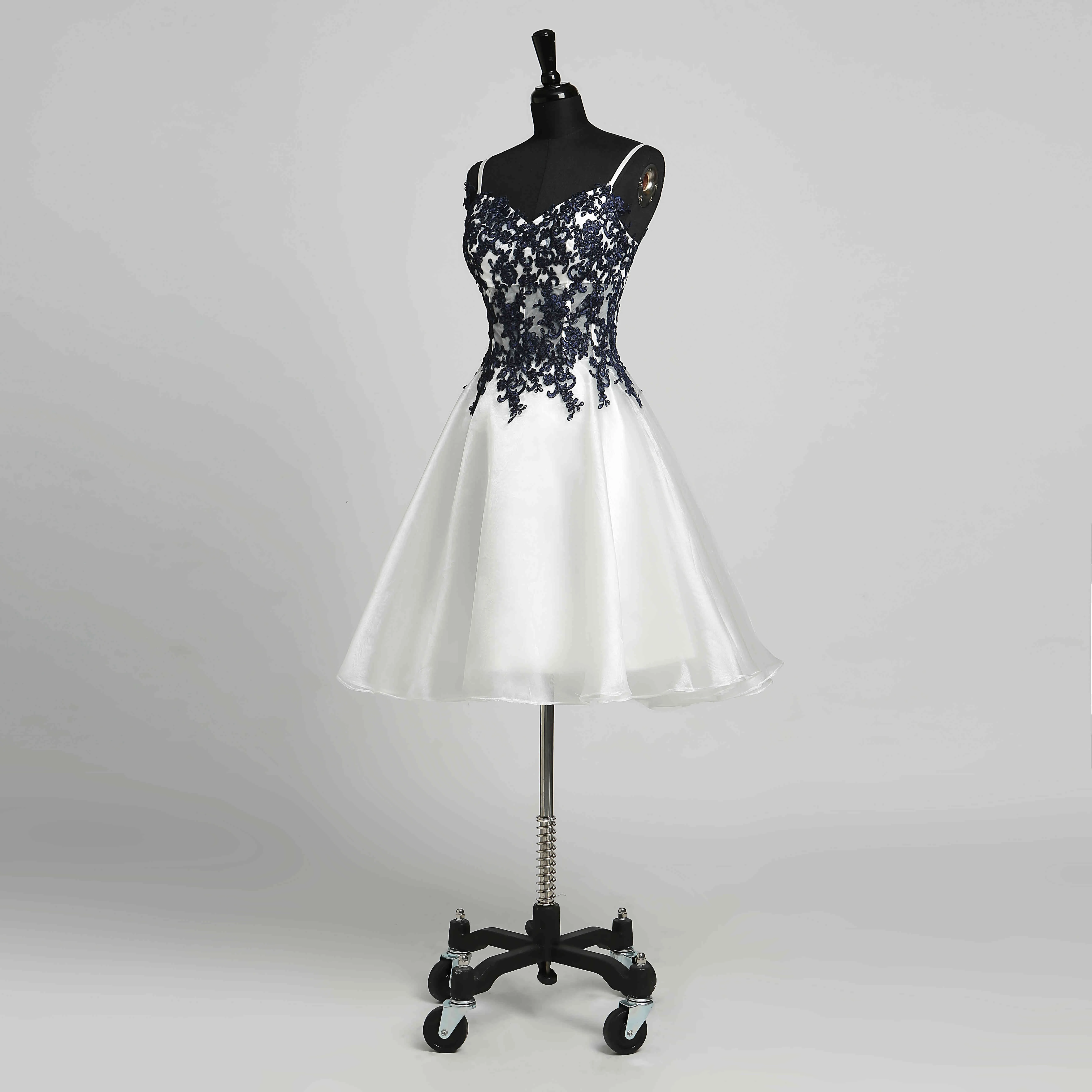 A-Line Straps Organza Elegant Romantic Short Mini Sleeveless Straps Dress with Appliques