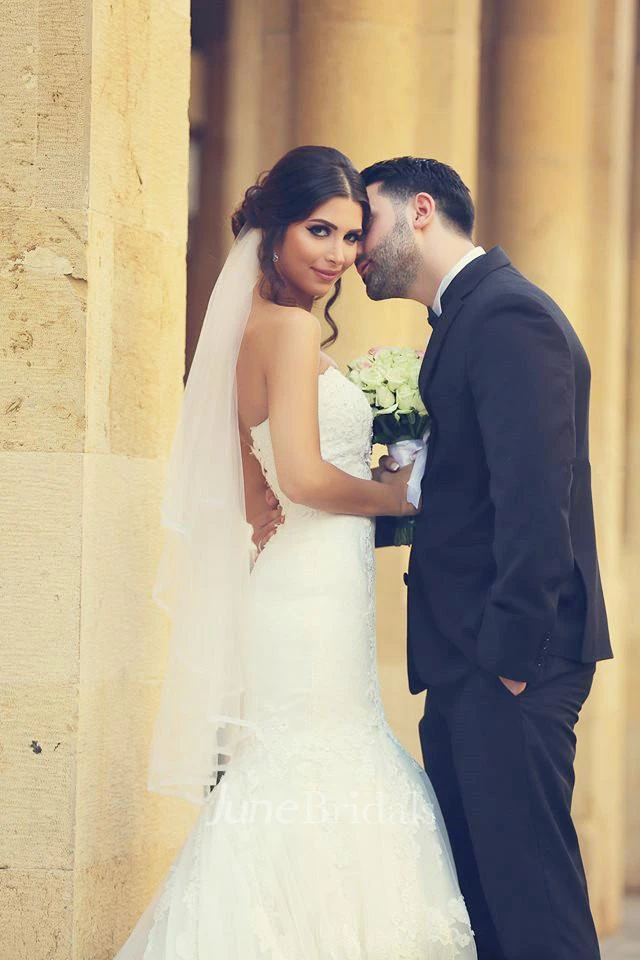 Sexy Sweetheart Sleeveless Mermaid Wedding Dress With Lace Appliques