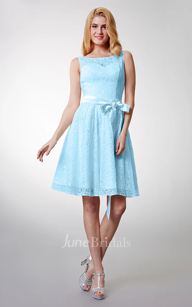 Bateau Neck Lace Knee-length Bridesmaid Dress