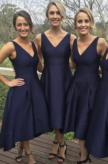 bridesmaids in blue