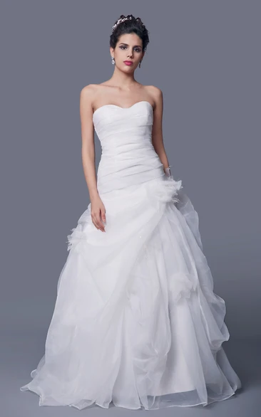 Exquisite Ruched Organza Wedding Gown With Pick-up Ruffles