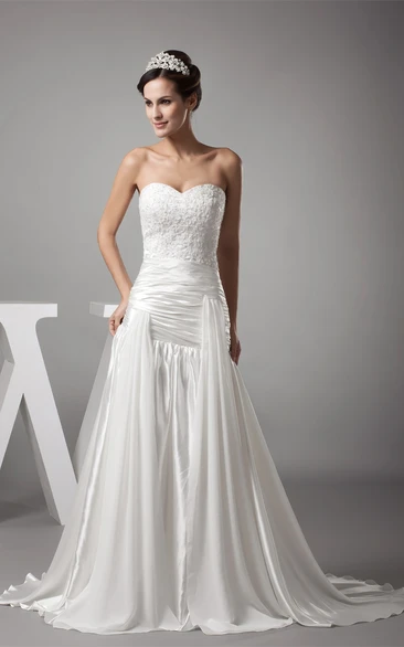 Sweetheart Ruched Sheath Dress with Pleats and Appliques