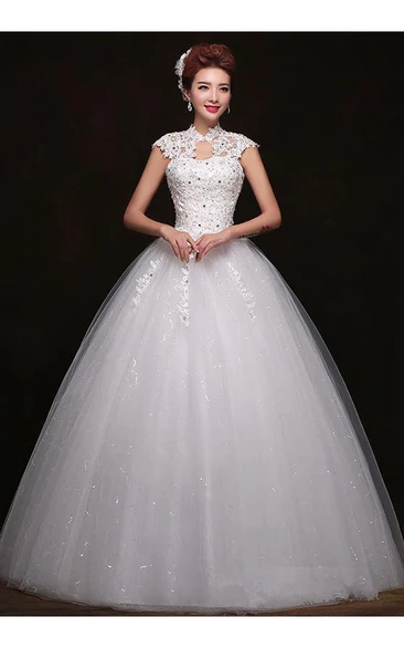 Gorgeous High Neck Cap Sleeve Wedding Dresses Ball Gown With Lace Appliques