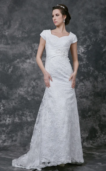Breathtaking Sweetheart Lace-appliqued and English Net Gown With Ruched BAnd