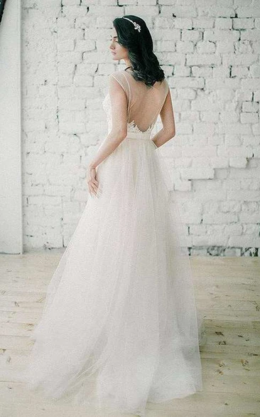 Scoop-Neck Cap-Sleeve A-Line Tulle Wedding Dress With Appliqued Top
