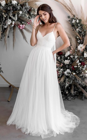 Spaghetti V-neck A-line Casual Ethereal Sexy Lace Tulle Bridal Gown With Court Train