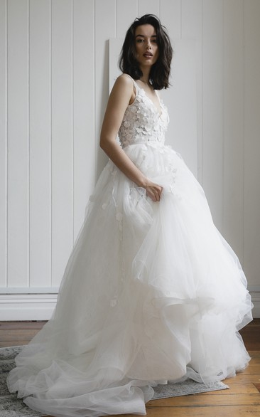 Lace Appliqued Deep V-back Romantic Plunging V-neck Sleeveless Bridal Ballgown With Tulle Skirt