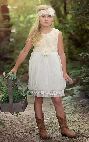 Country Sleeveless Pleated Flower Girl Dress with Flower Bust