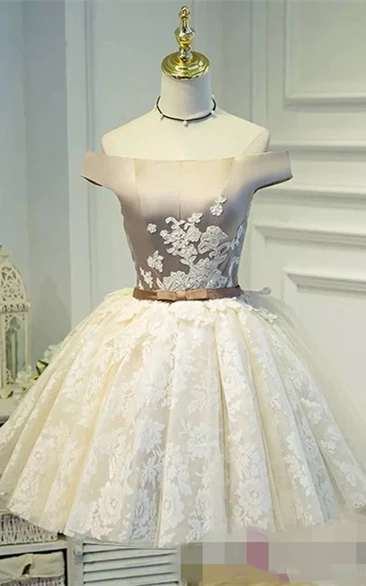 Ball Gown Off-the-shoulder Sleeveless Appliques Bow Pleats Short Mini Satin Lace Homecoming Dress