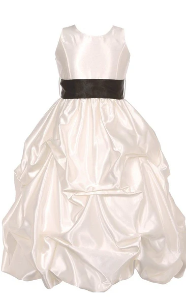 Sleeveless A-line Dress With Ruffles and Bow