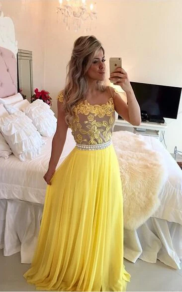 Delicate Yellow Chiffon Pearls Prom Dress Lace Appliques