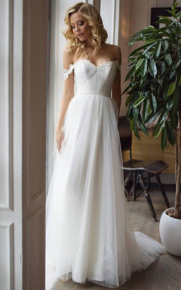 Casual A Line Tulle Off-the-shoulder Sweetheart Sleeveless Wedding Dress with Lace